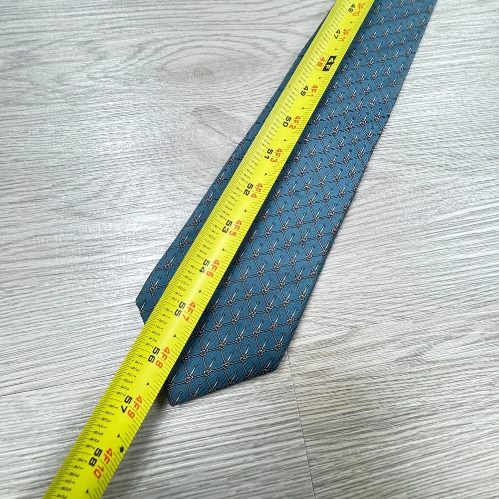Yves Saint Laurent Men's Necktie‎ Blue Silk Geometric Knot Pattern 3.25x57